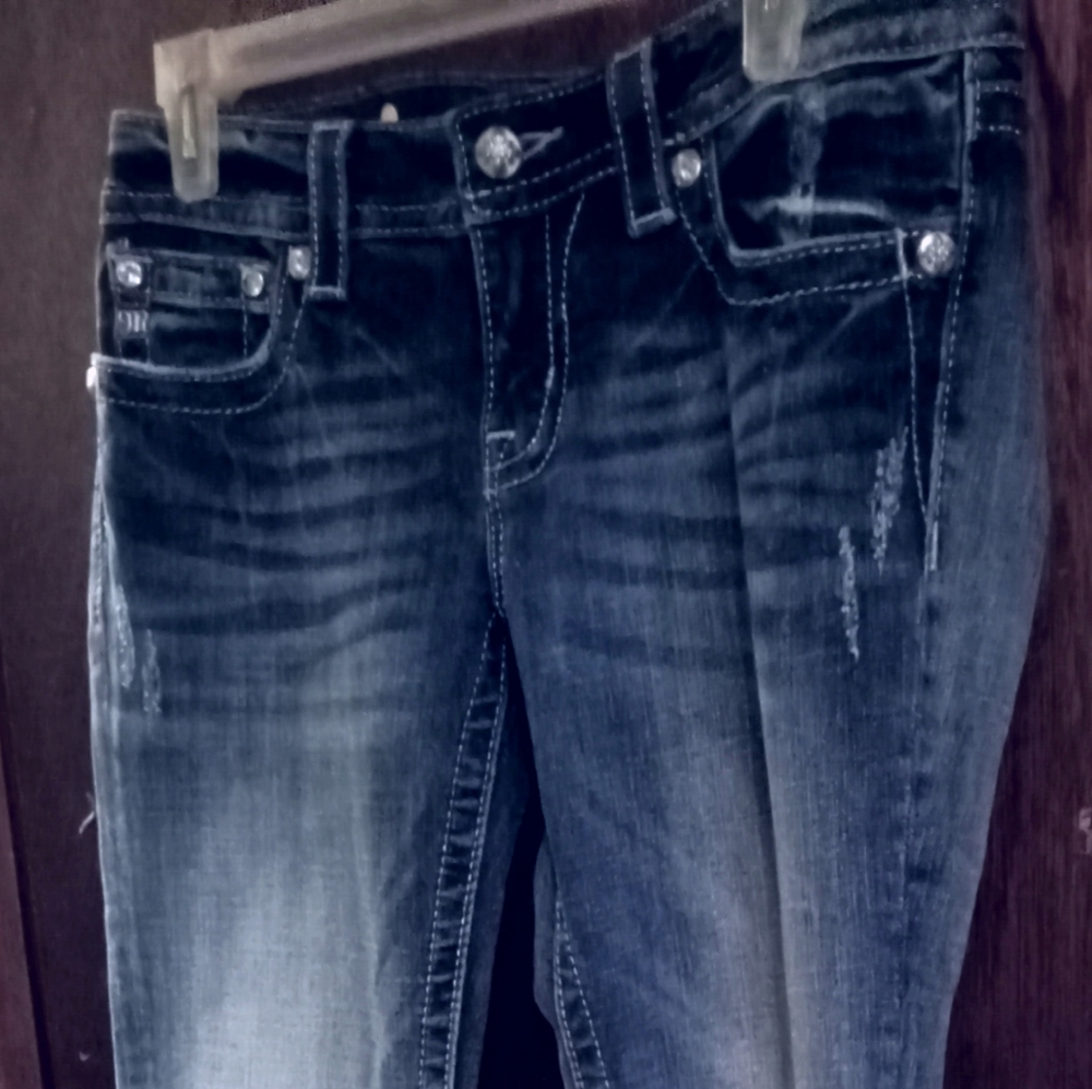 Miss me jeans size 28 great condition. Gently worn.